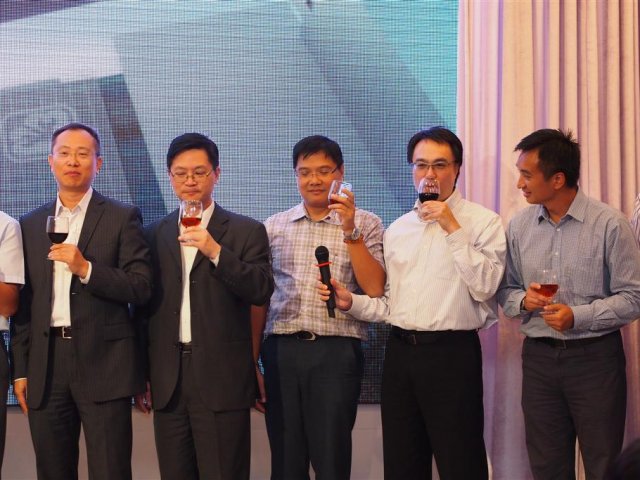 P9273547 (Large)
